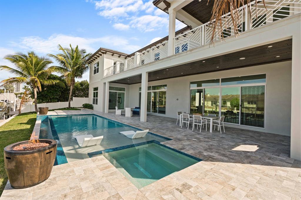 YACHT HARBOR MANOR - Residential