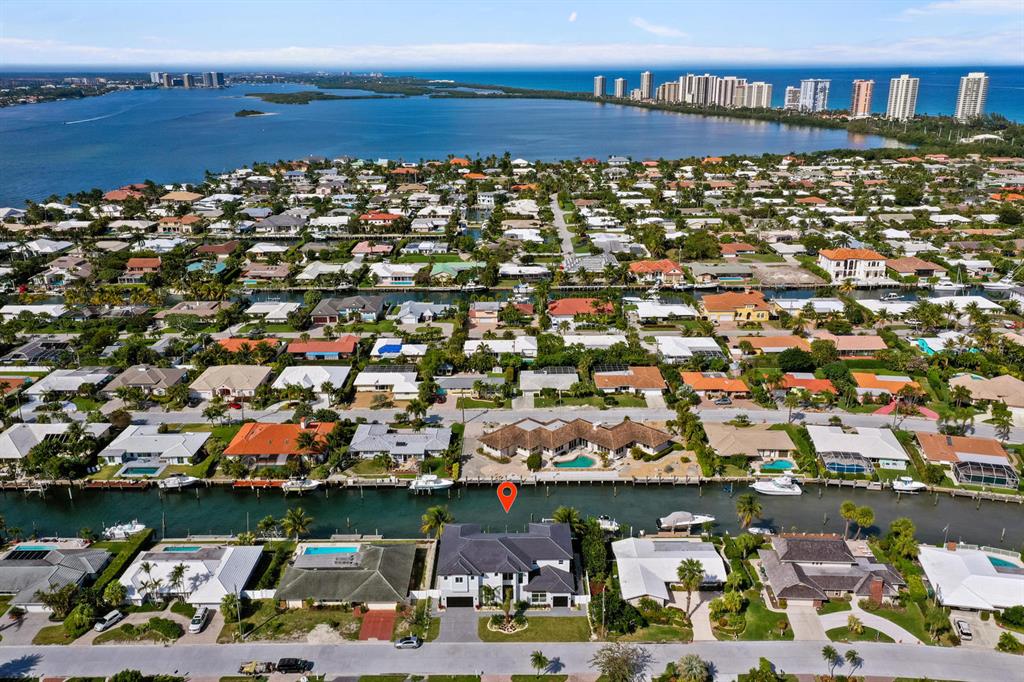 YACHT HARBOR MANOR - Residential