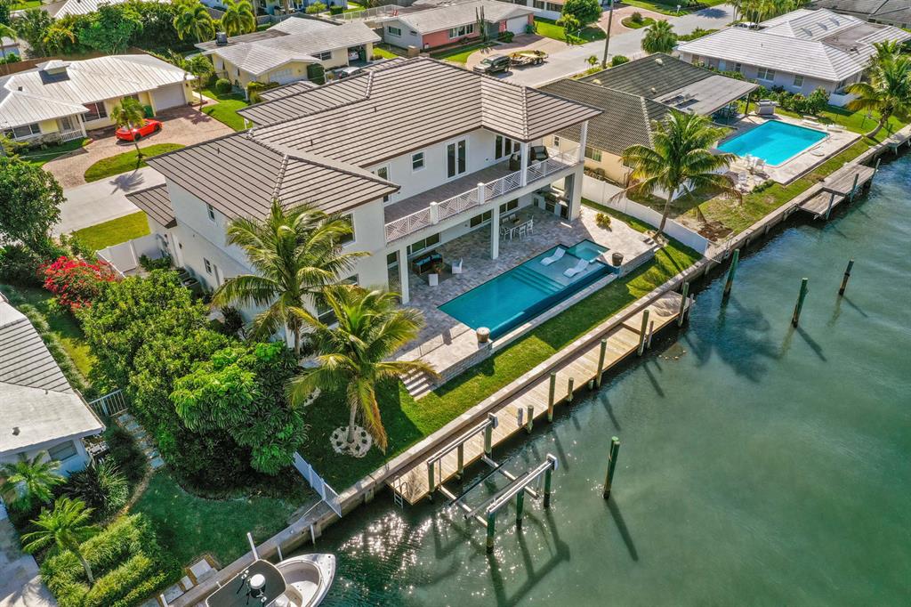 YACHT HARBOR MANOR - Residential