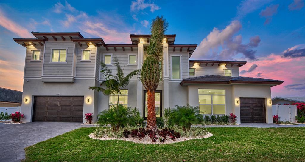 YACHT HARBOR MANOR - Residential