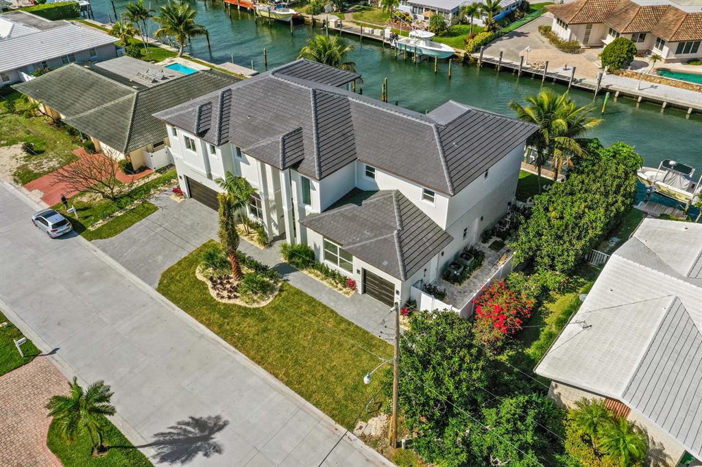 YACHT HARBOR MANOR - Residential