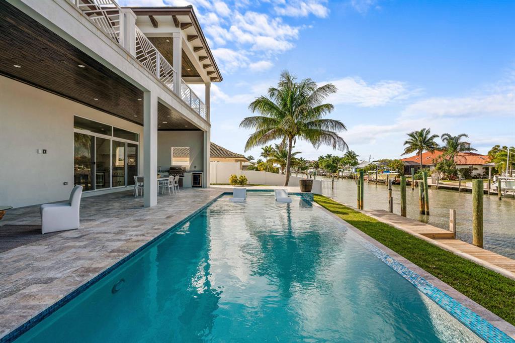 YACHT HARBOR MANOR - Residential