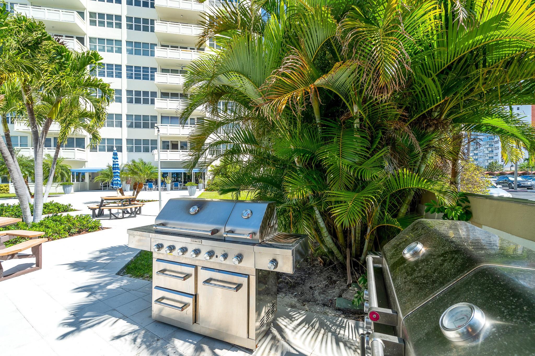 Coral Ridge Towers North - Residential