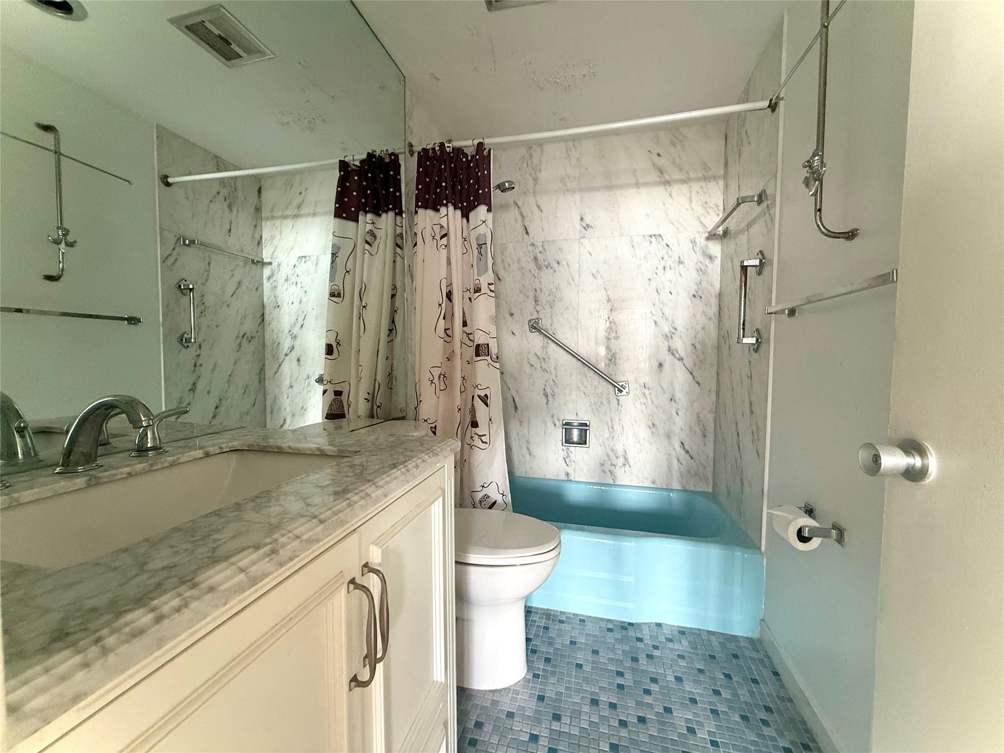 Coral Ridge Towers North - Residential