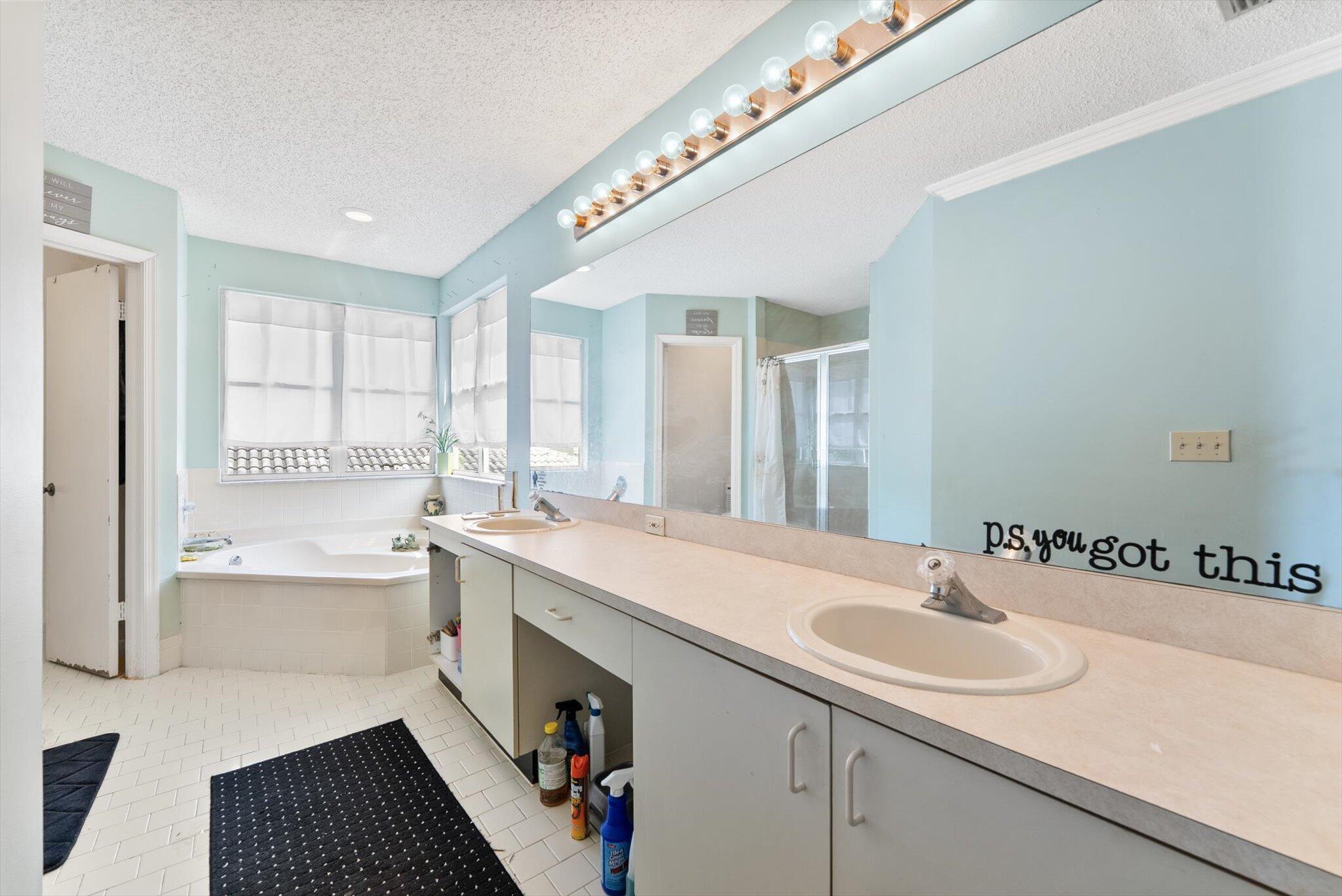 LANDINGS - Residential