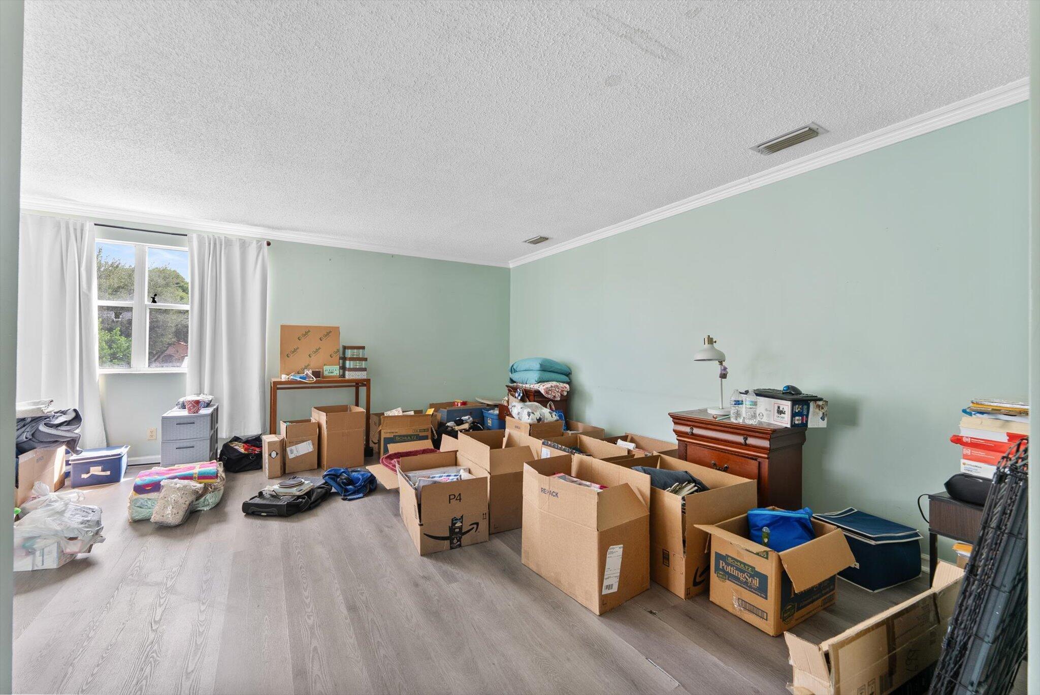 LANDINGS - Residential