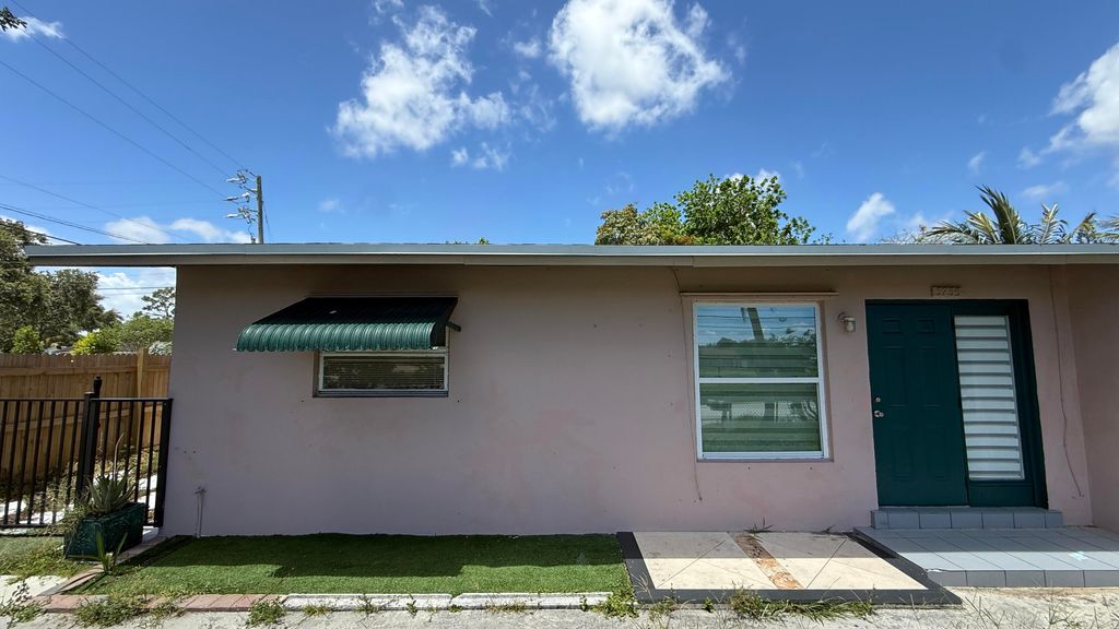 Photo of 3735 Kirk Road, Lake Worth Beach, FL 33461 (MLS # B26032596)