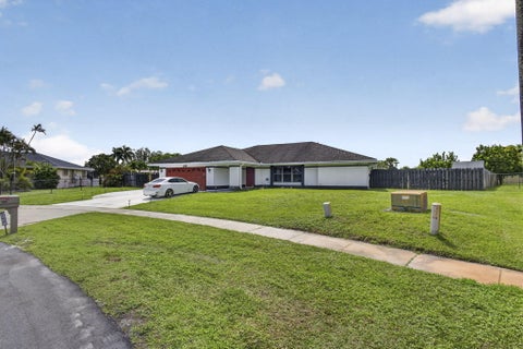 Tiny photo for 106 Segovia Court, Royal Palm Beach, FL 33411 (MLS # B26033994)