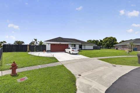 Tiny photo for 106 Segovia Court, Royal Palm Beach, FL 33411 (MLS # B26033994)