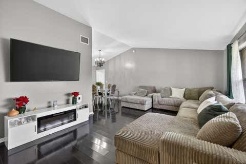 Tiny photo for 106 Segovia Court, Royal Palm Beach, FL 33411 (MLS # B26033994)