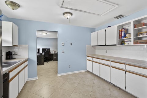 Tiny photo for 106 Segovia Court, Royal Palm Beach, FL 33411 (MLS # B26033994)