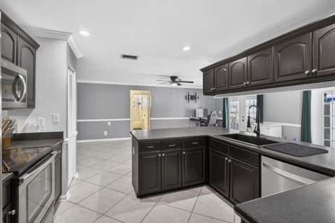 Tiny photo for 106 Segovia Court, Royal Palm Beach, FL 33411 (MLS # B26033994)
