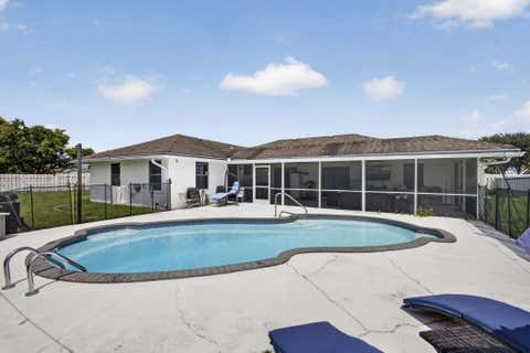Tiny photo for 106 Segovia Court, Royal Palm Beach, FL 33411 (MLS # B26033994)