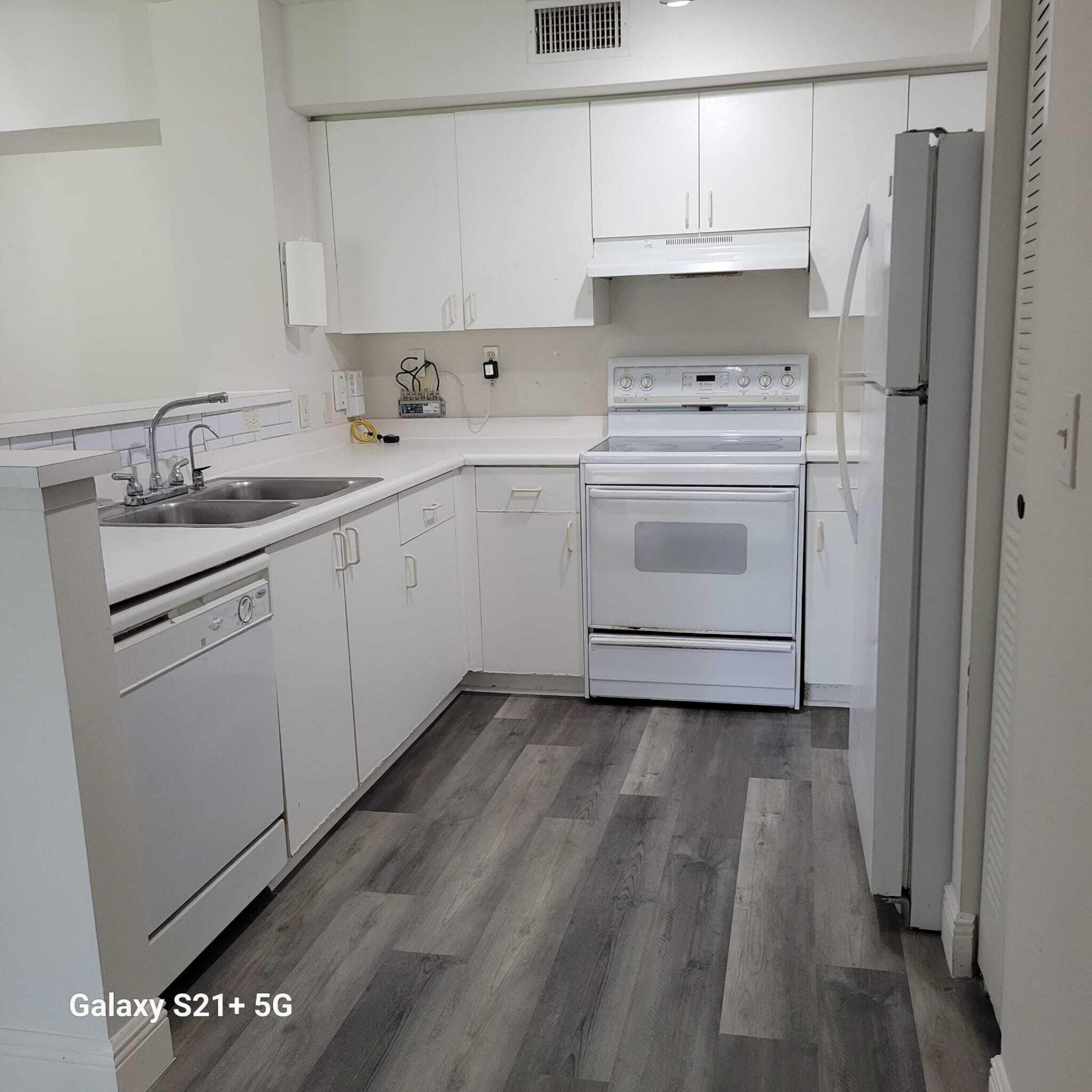 ST ANDREWS AT BOYNTON BEACH CONDO - Residential Lease