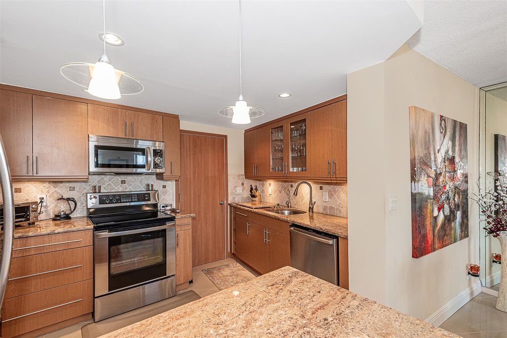 Photo of 5100 Dupont Boulevard #9I, Fort Lauderdale, FL 33308 (MLS # F10483467)