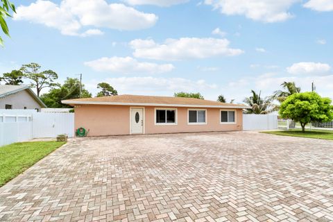 Tiny photo for 2488 Pineway Drive, West Palm Beach, FL 33415 (MLS # B26054093)