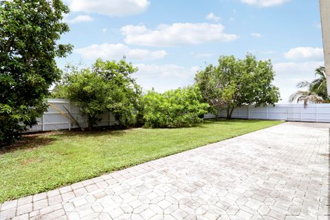 Tiny photo for 2488 Pineway Drive, West Palm Beach, FL 33415 (MLS # B26054093)