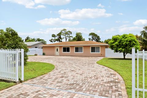 Tiny photo for 2488 Pineway Drive, West Palm Beach, FL 33415 (MLS # B26054093)