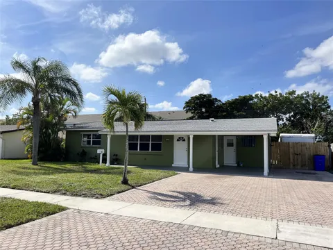 303 SE 3rd Ter, Deerfield Beach, FL 33441 - MLS#: F10484091