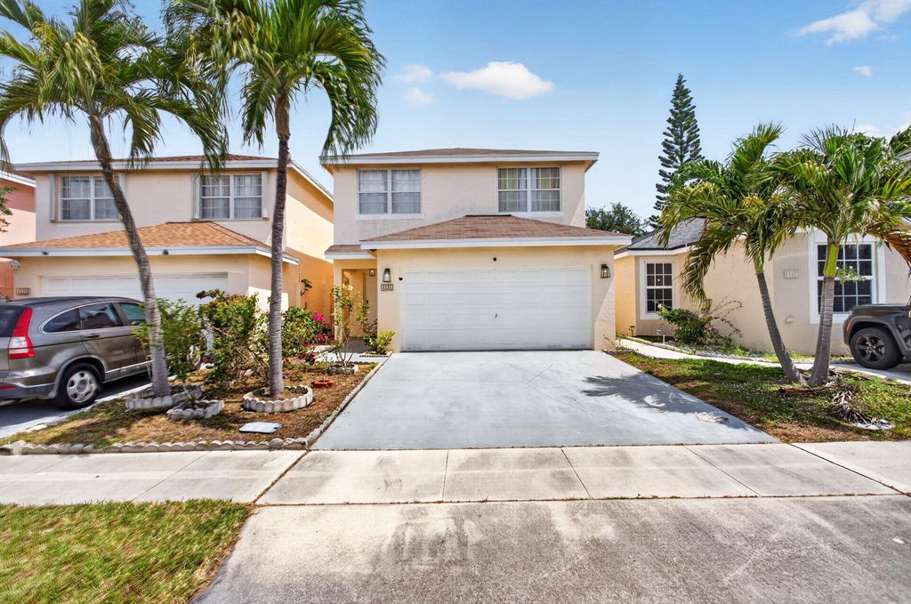 Photo of 4131 Eastridge Circle, Pompano Beach, FL 33064 (MLS # B26028351)