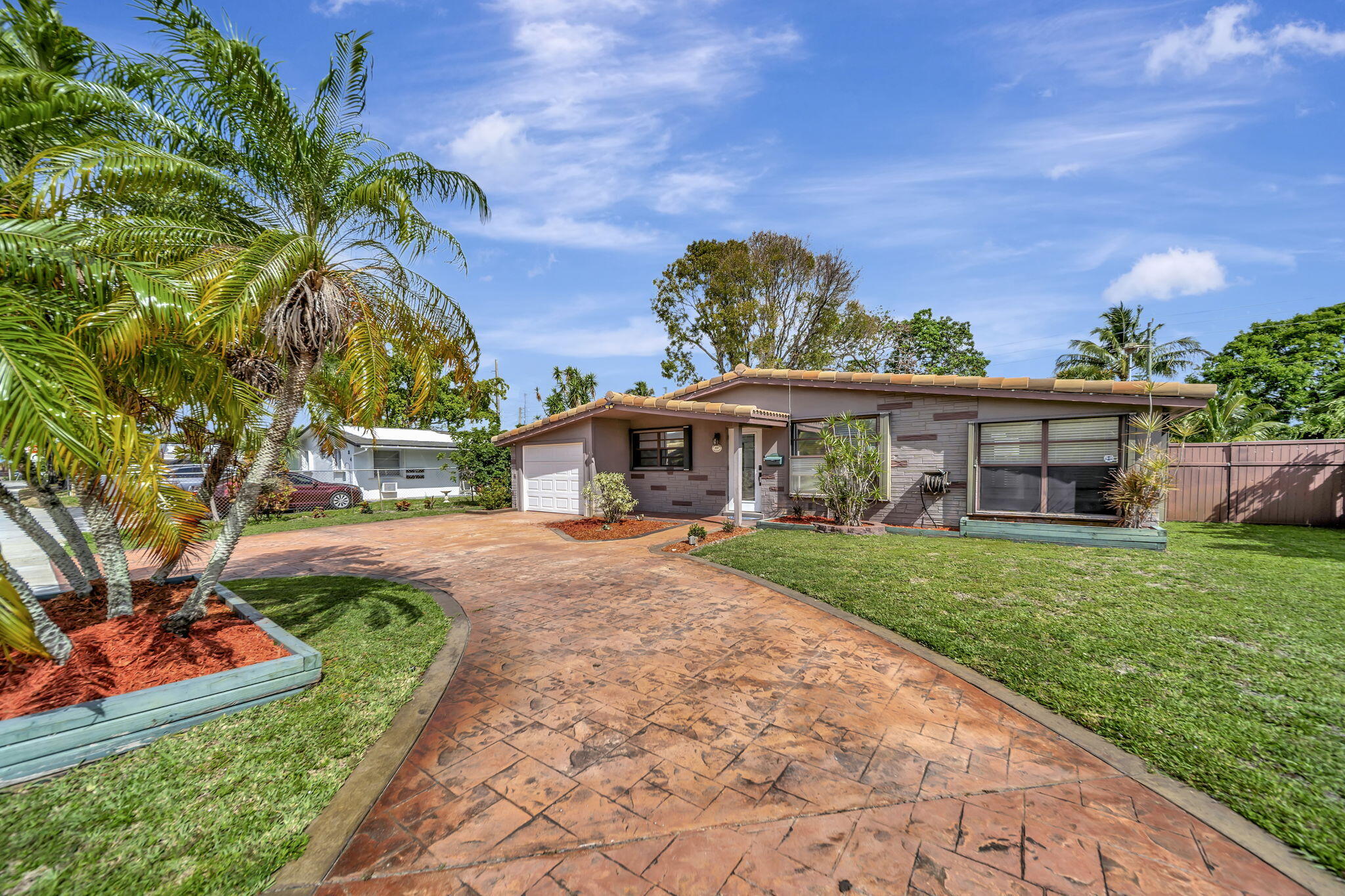 LLOYD ESTATES ADD CORR PLAT - Residential