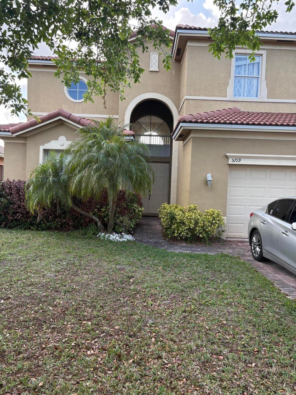 Photo of 5719 Place Lake Drive, Fort Pierce, FL 34951 (MLS # B26013616)