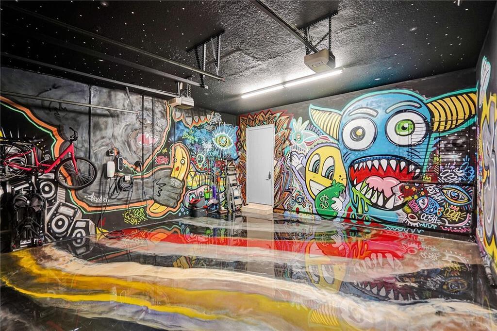 CORAL KEY VILLAS 6TH SEC - Residential