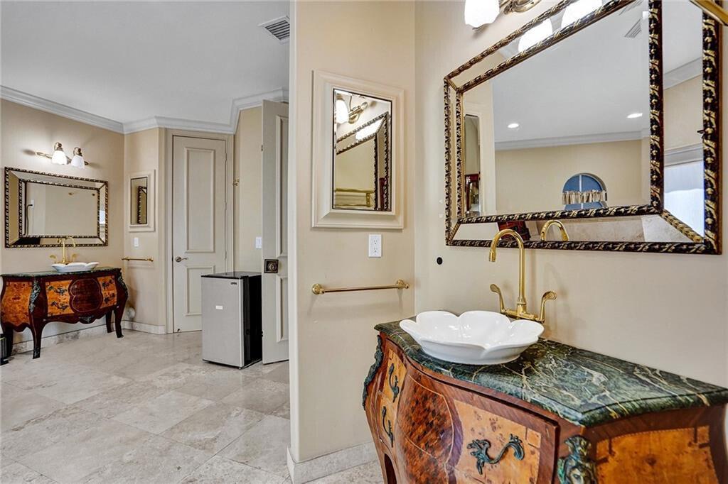 CORAL KEY VILLAS 6TH SEC - Residential