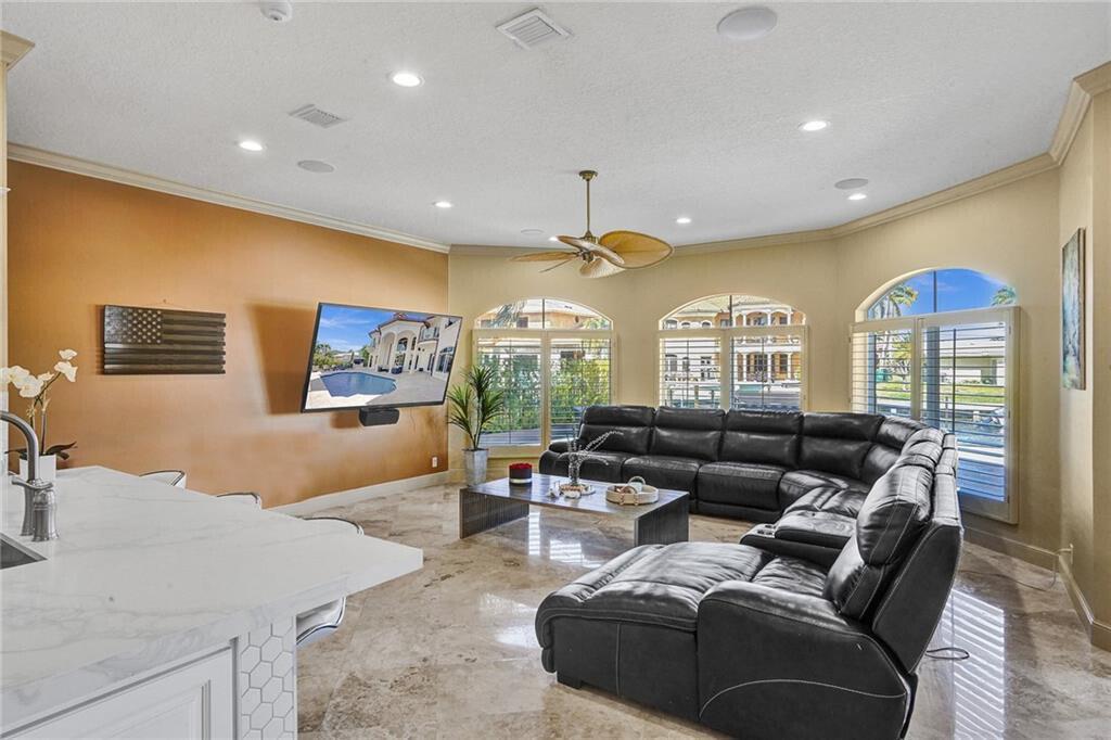 CORAL KEY VILLAS 6TH SEC - Residential