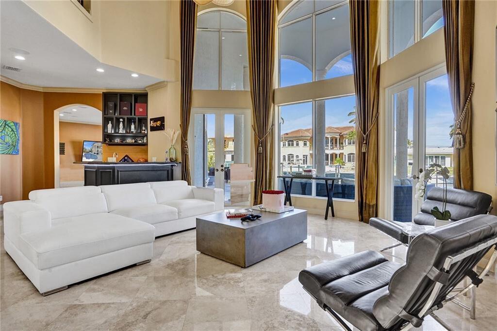 CORAL KEY VILLAS 6TH SEC - Residential