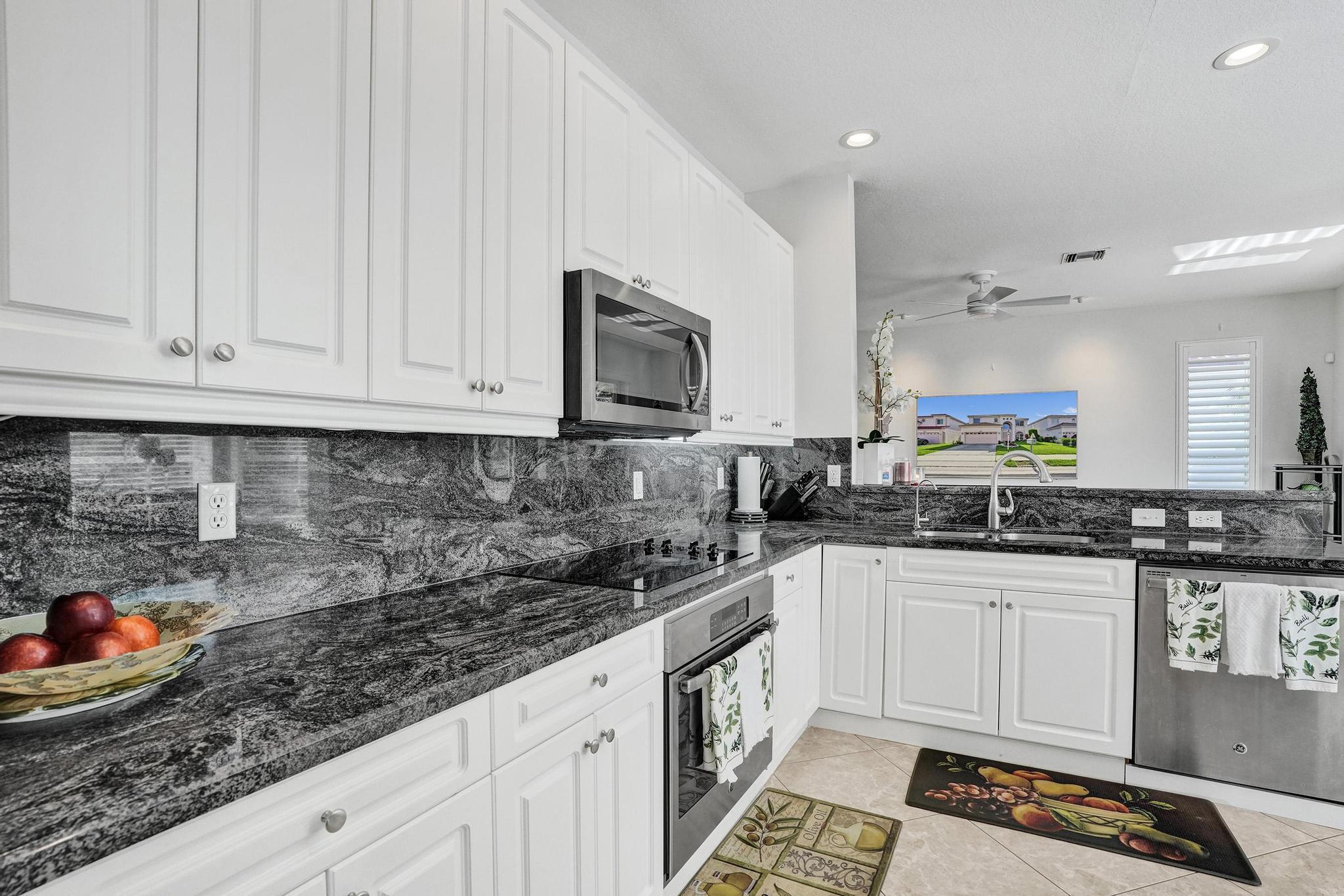 HOLIDAY SPRINGS EAST - Residential