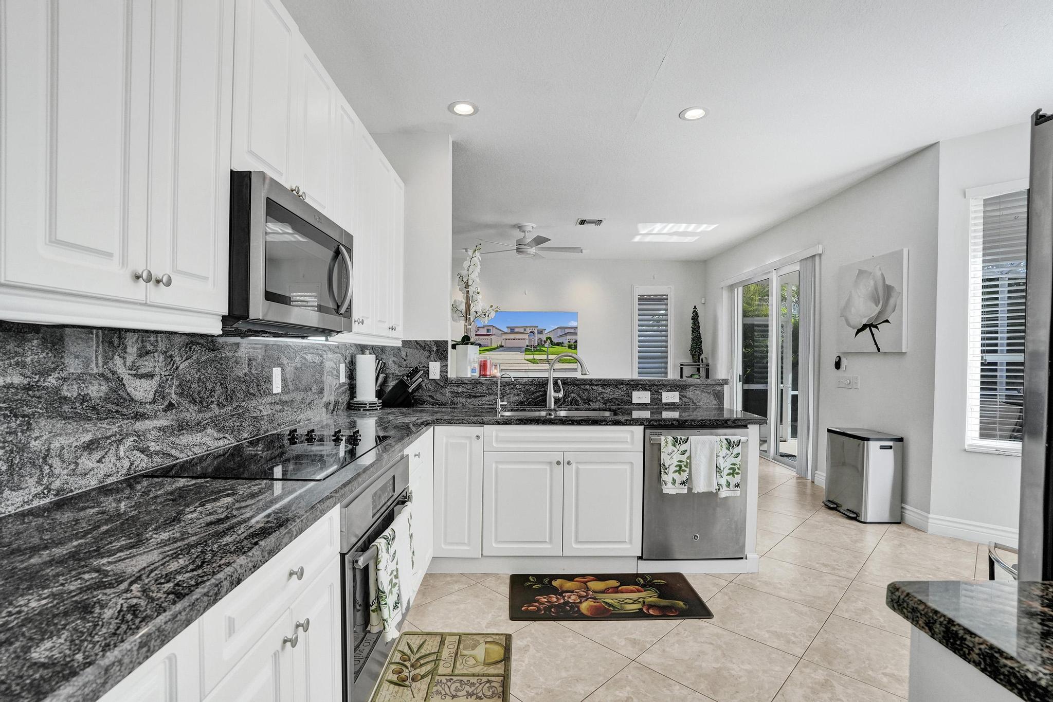 HOLIDAY SPRINGS EAST - Residential