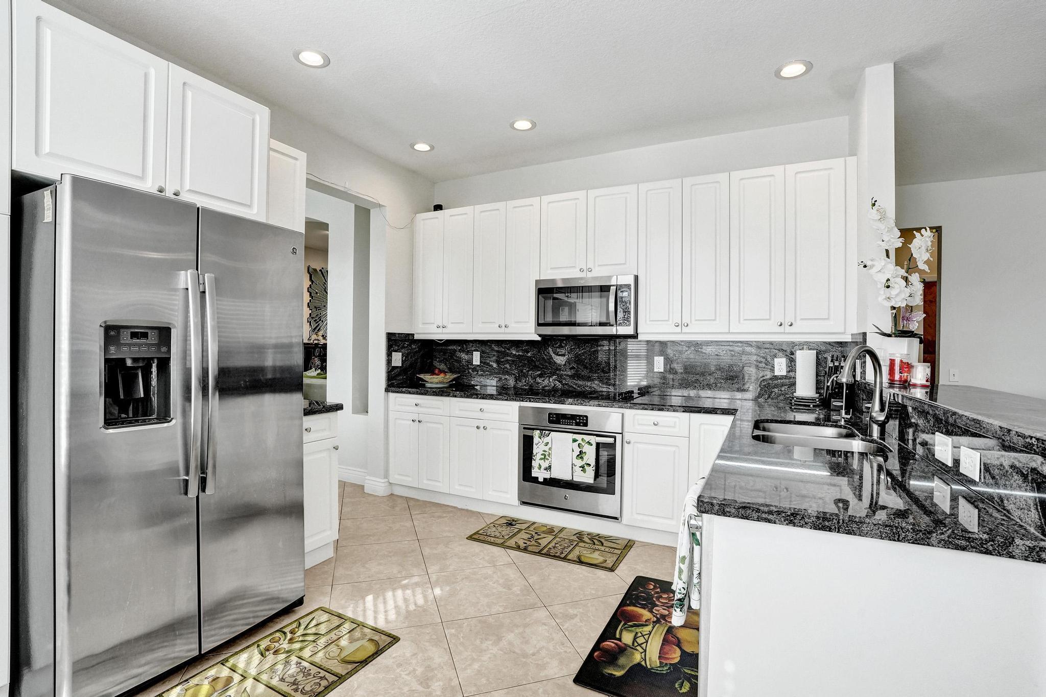 HOLIDAY SPRINGS EAST - Residential