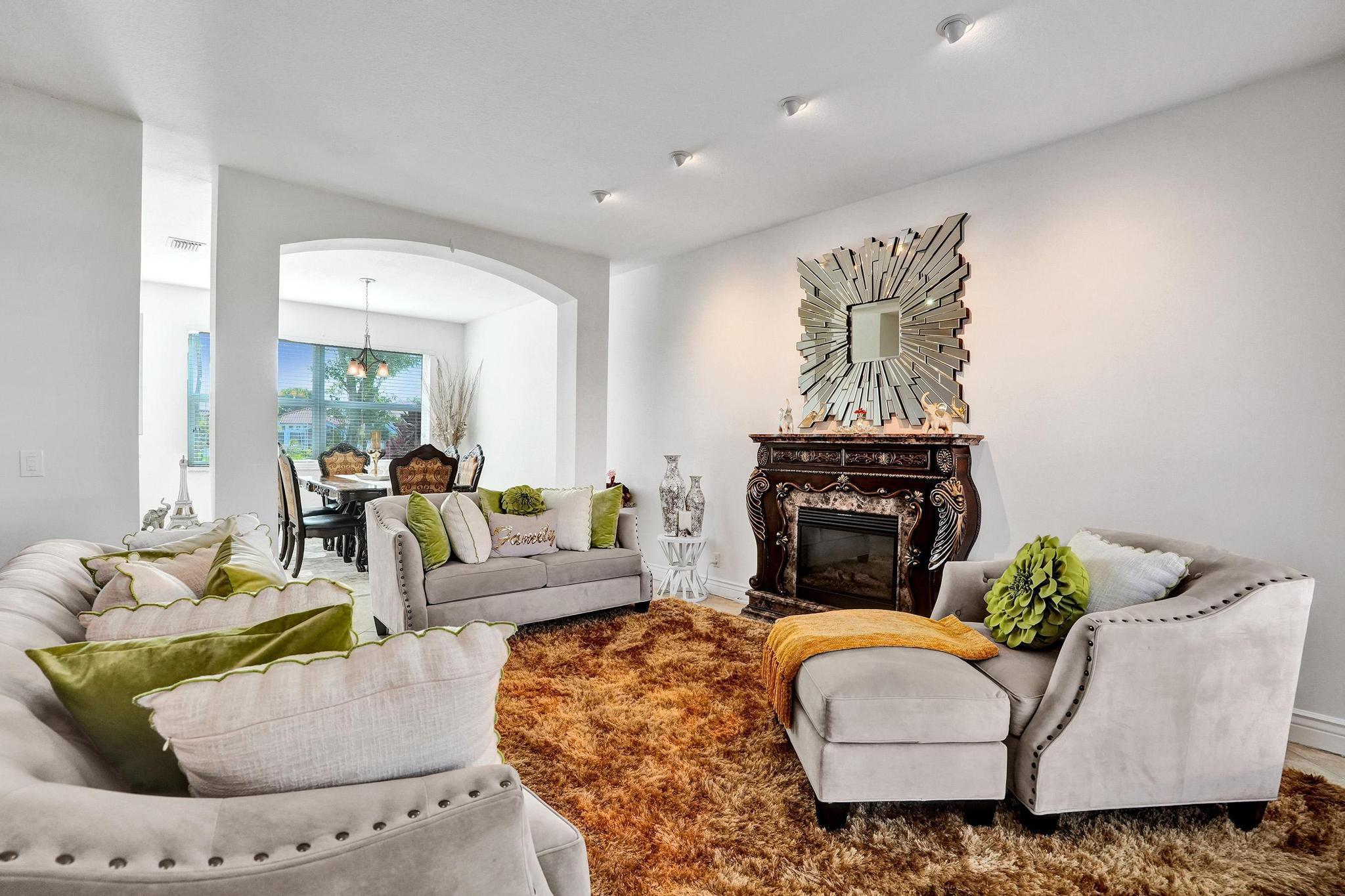 HOLIDAY SPRINGS EAST - Residential