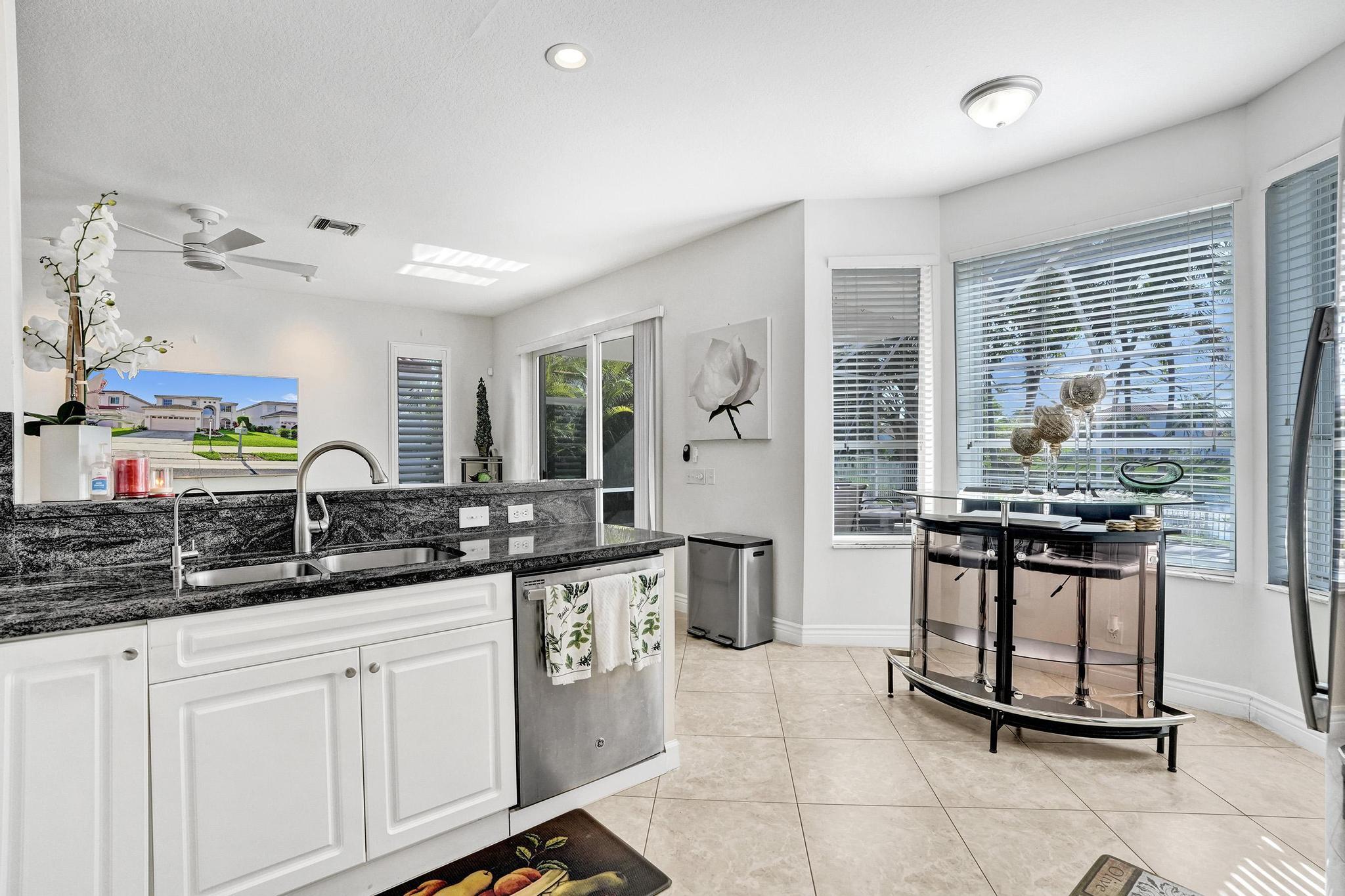 HOLIDAY SPRINGS EAST - Residential