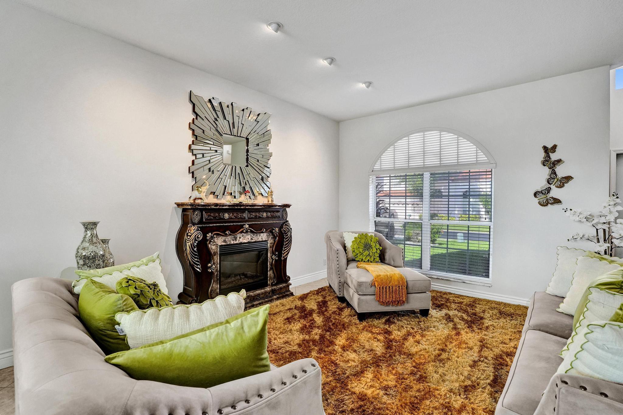 HOLIDAY SPRINGS EAST - Residential