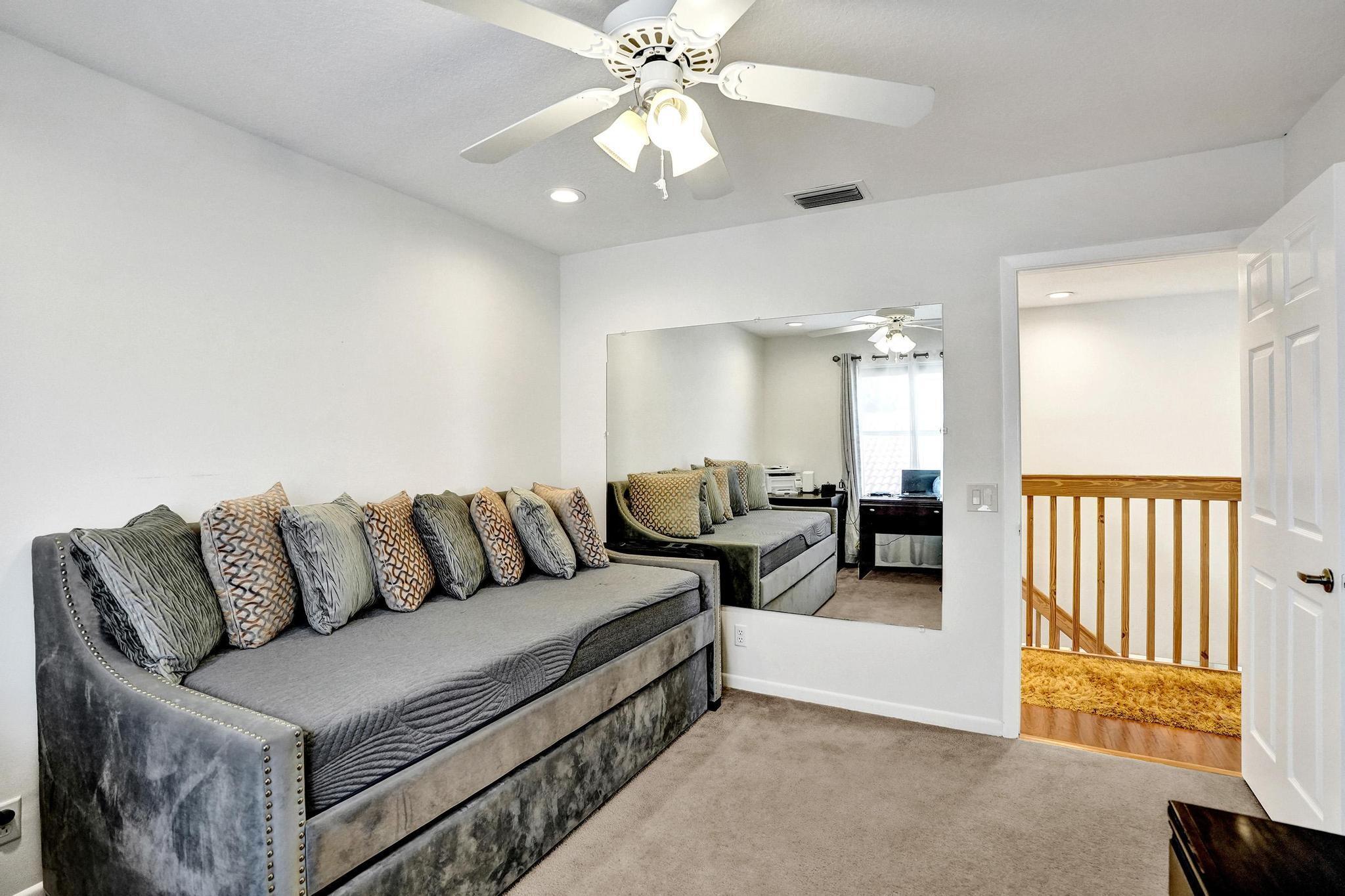 HOLIDAY SPRINGS EAST - Residential