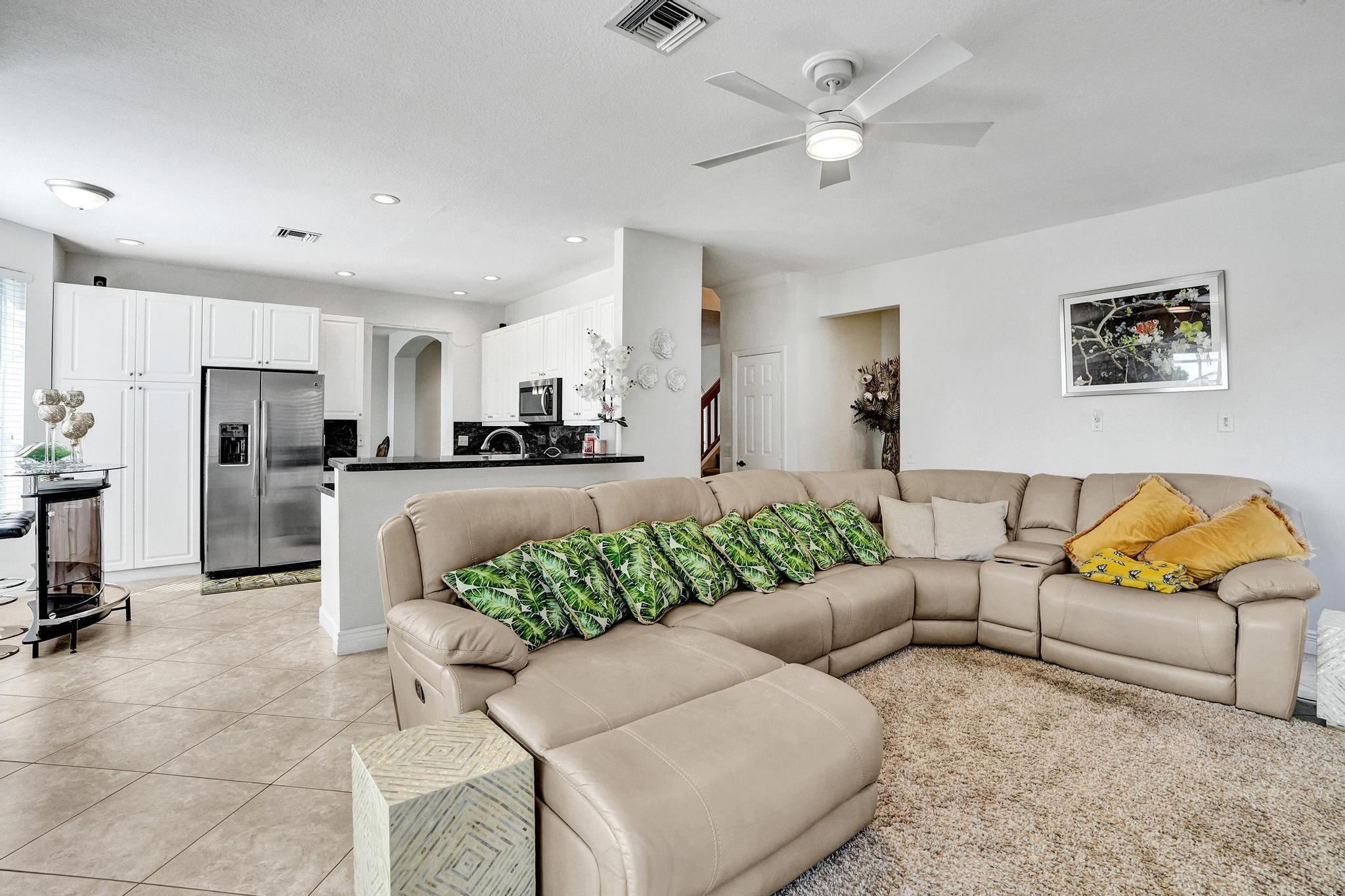 HOLIDAY SPRINGS EAST - Residential