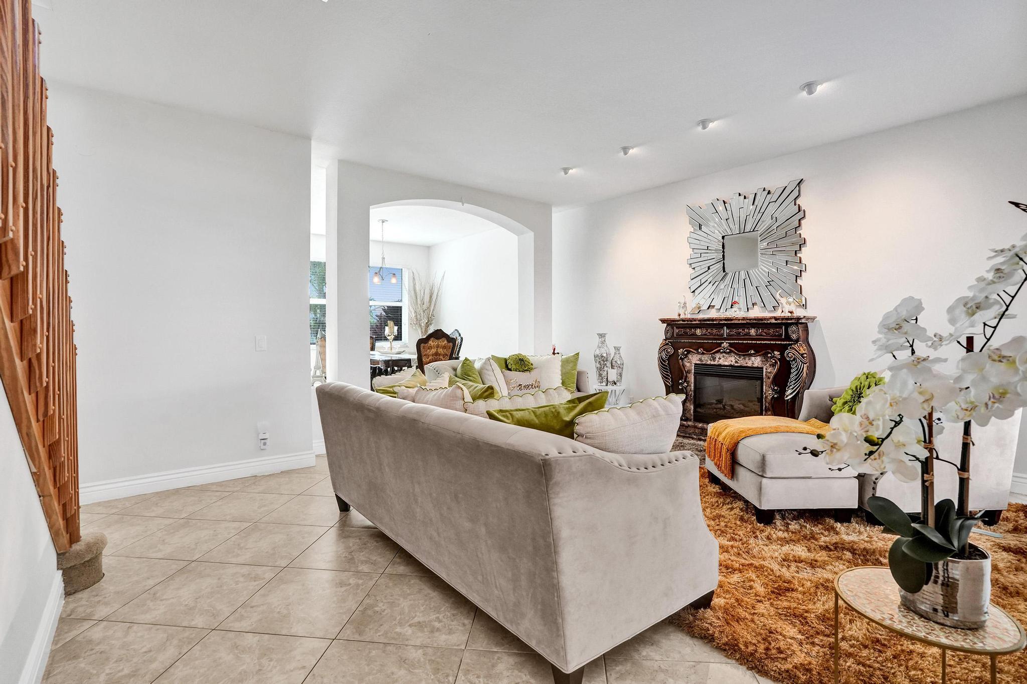 HOLIDAY SPRINGS EAST - Residential
