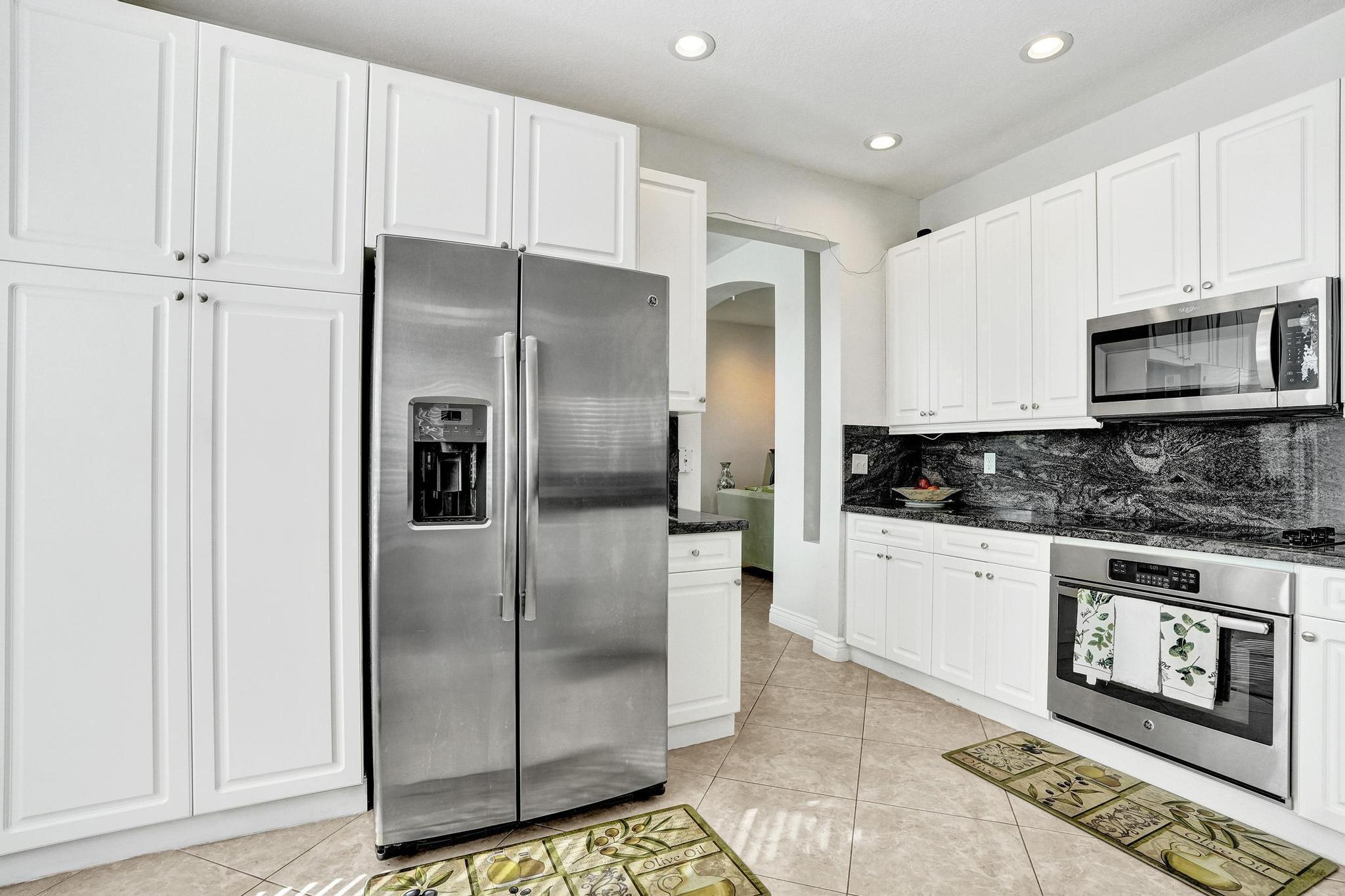 HOLIDAY SPRINGS EAST - Residential