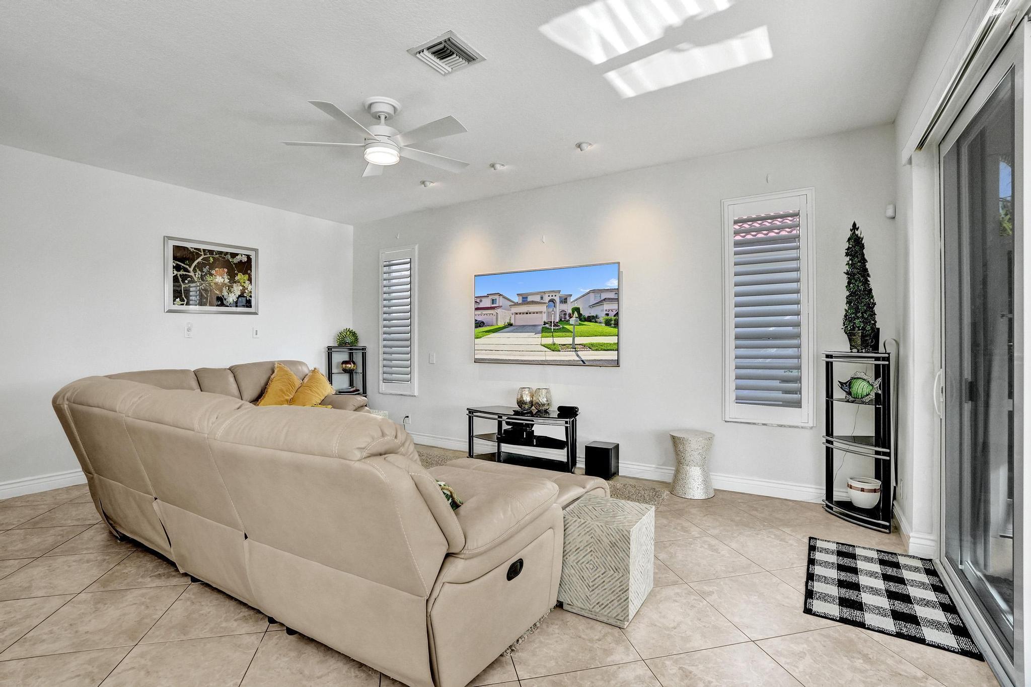 HOLIDAY SPRINGS EAST - Residential