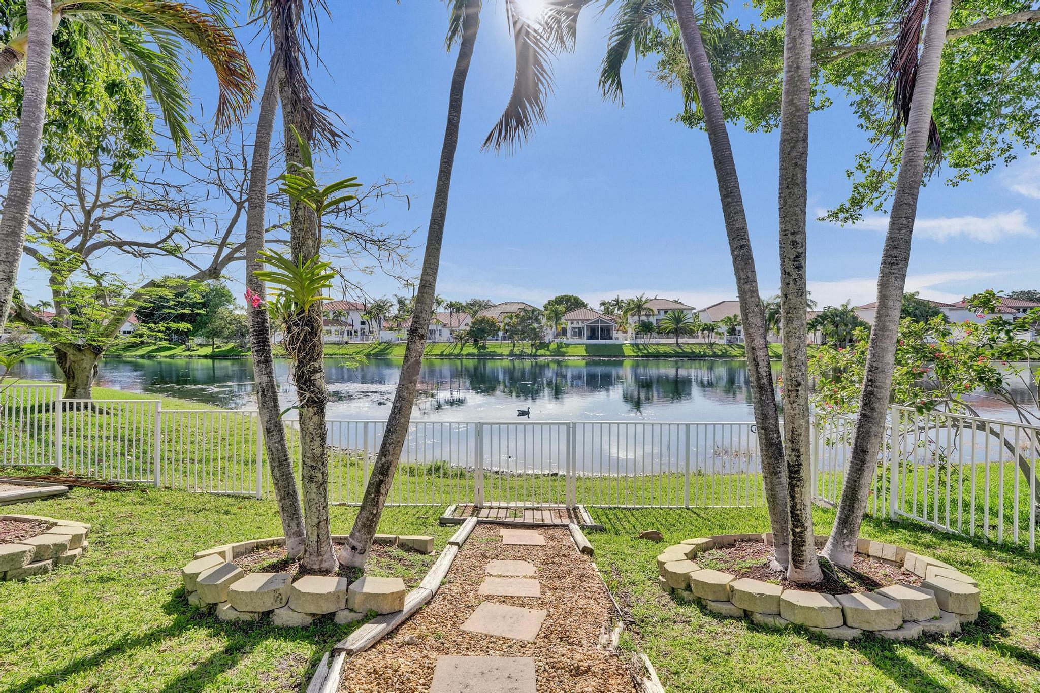 HOLIDAY SPRINGS EAST - Residential
