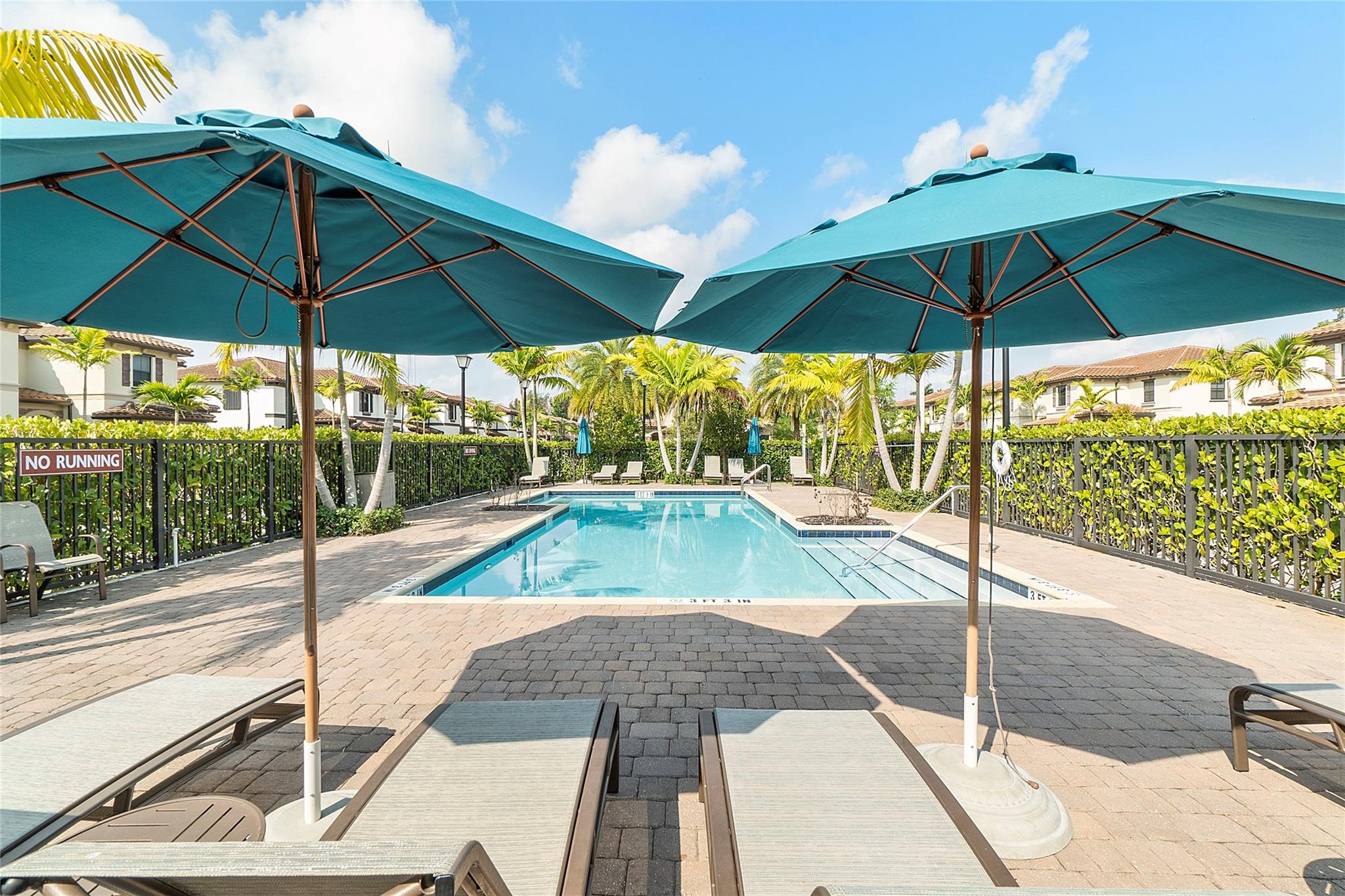 BRETON PARK AT DAVIE - Residential