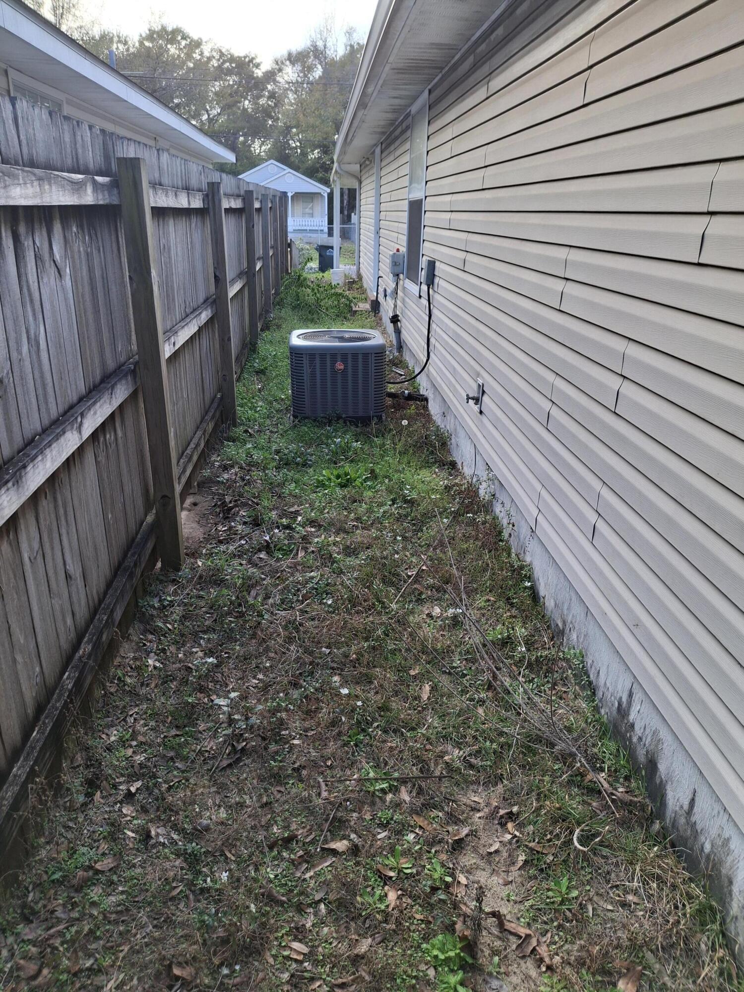 DALLAS DOWNS - Residential