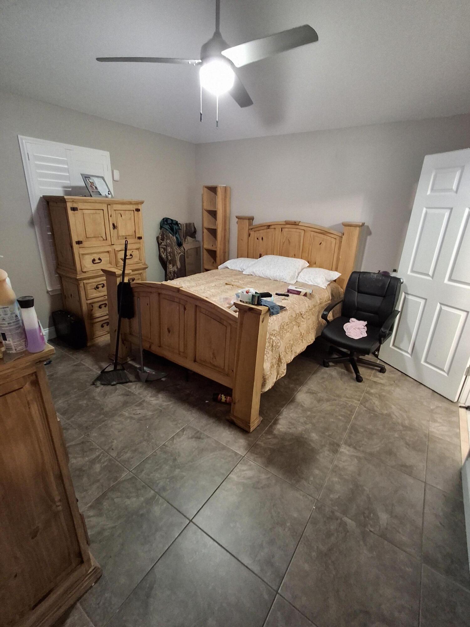 DALLAS DOWNS - Residential