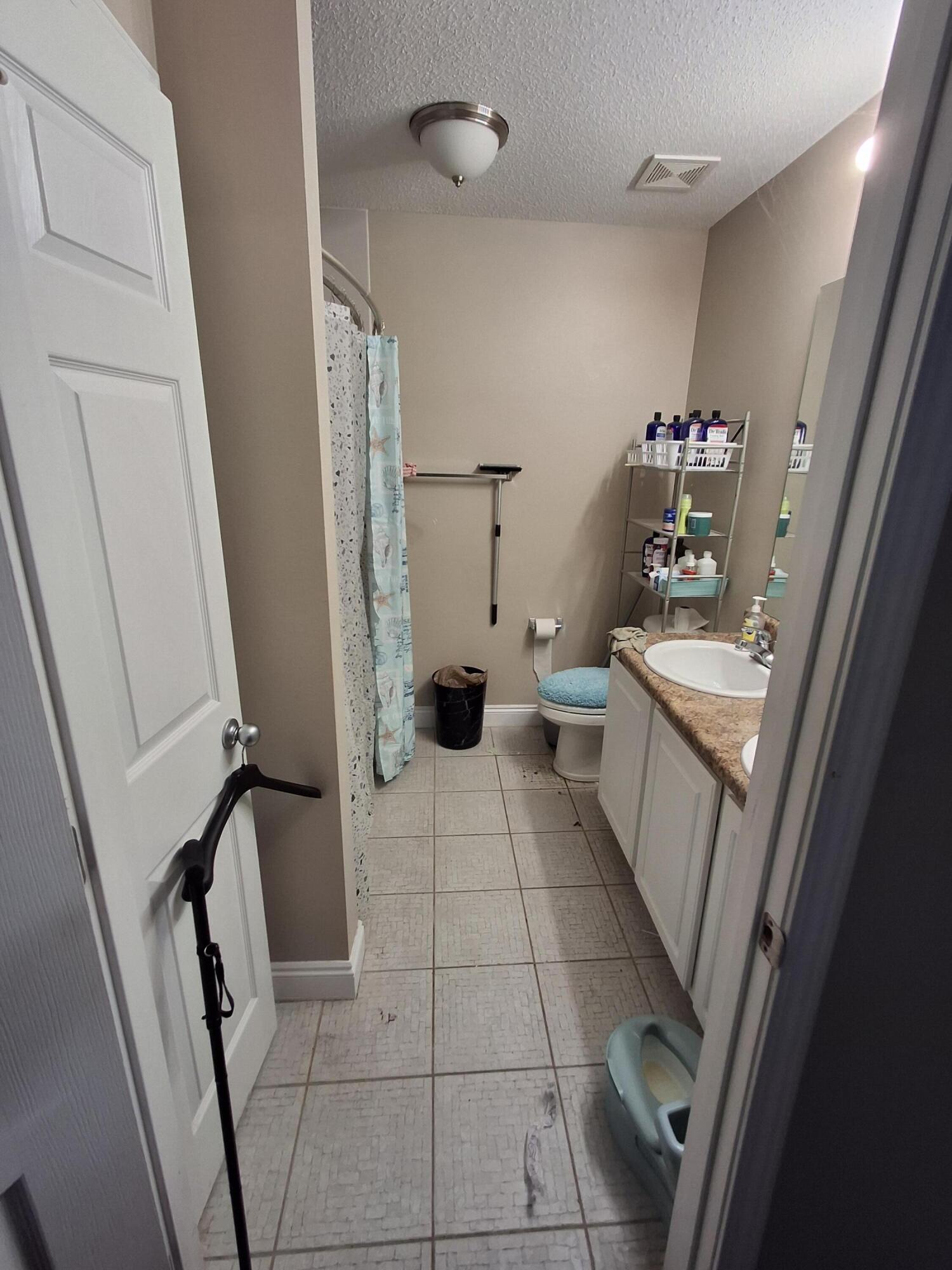 DALLAS DOWNS - Residential