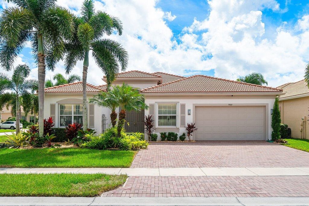 Photo of 9060 Grayson Court, Boynton Beach, FL 33473 (MLS # R11025592)