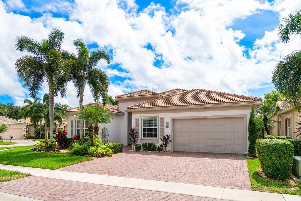 Photo of 9060 Grayson Court, Boynton Beach, FL 33473 (MLS # R11025592)