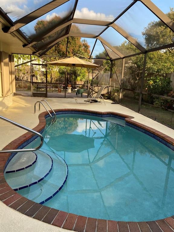 Photo of 54 Cedar Circle, Boynton Beach, FL 33436 (MLS # R10704974)