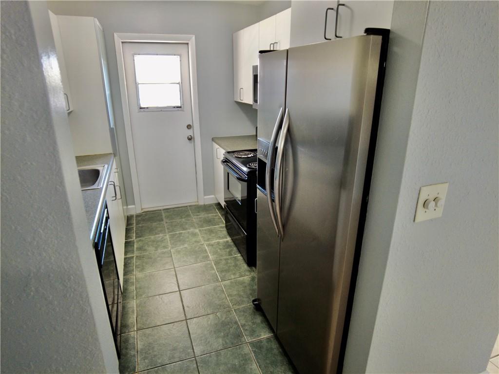 Hyacinth House Condo - Residential Lease